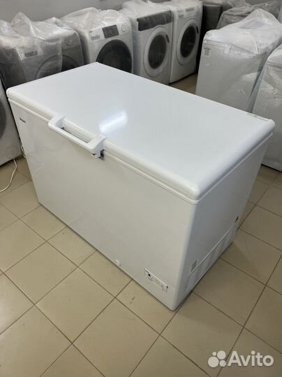 Морозильный ларь с глухой крышкой Haier HCE 379 R