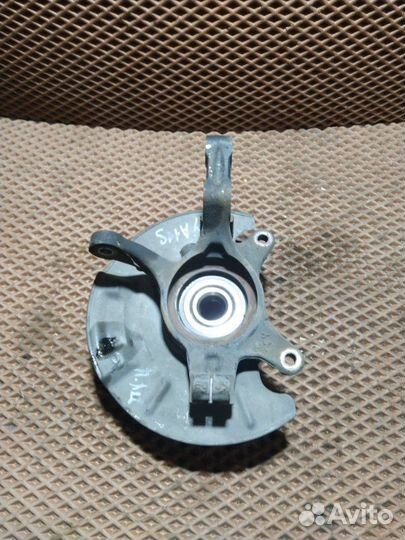 Кулак поворотный со ступицей передний левый Suzuki