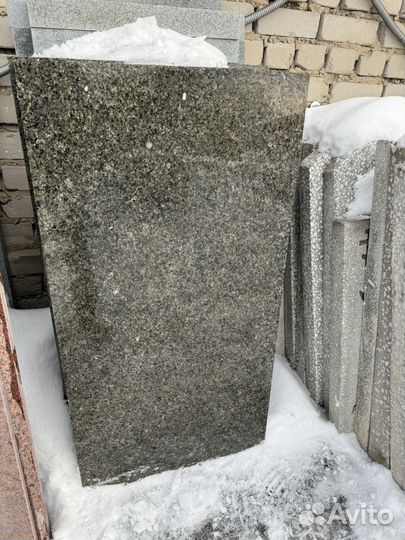 Гранит цветной