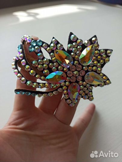 Украшение на пучок для художественной гимнастики