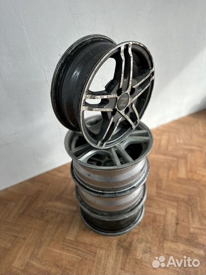 Диски r13 Mitsubishi Colt