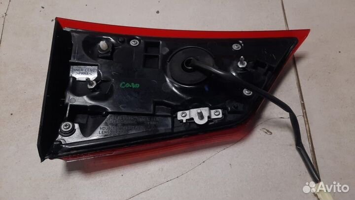 Фонарь внутренний правый Mitsubishi Outlander