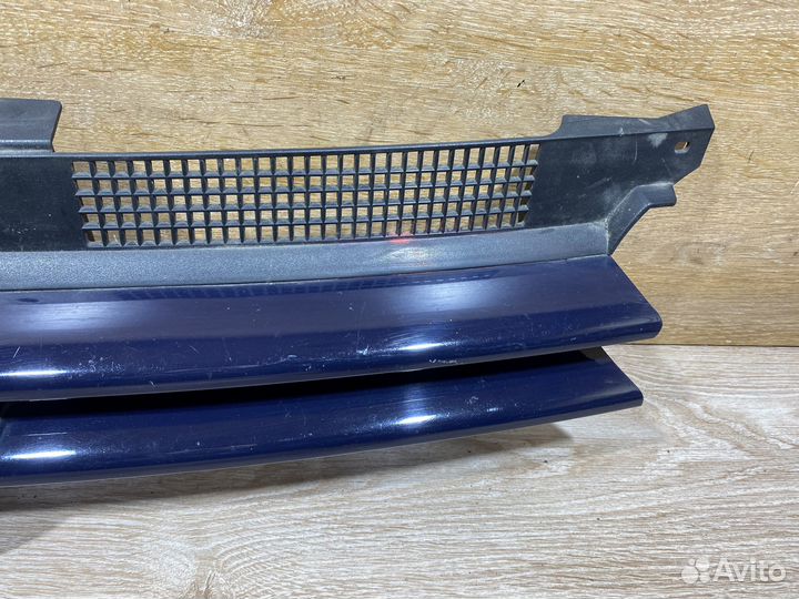 Решетка радиатора Volkswagen Golf 4 Арт. 130429