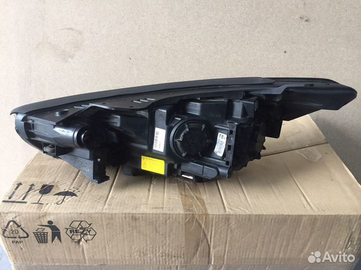 Hyndai Santa Fe фара правая