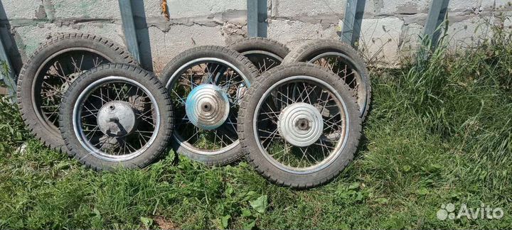 Колеса на мотоцикл