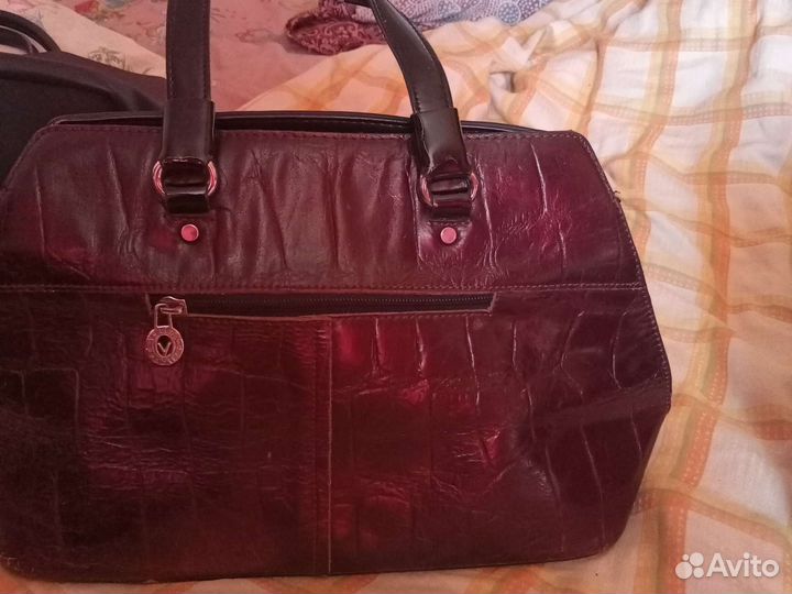 Сумки женские среднего размера