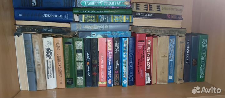Продам библиотеку книг