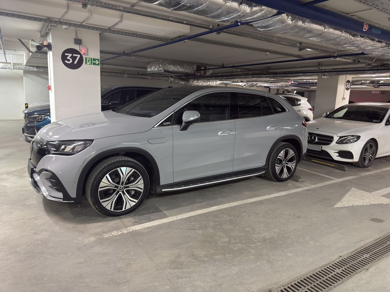 Mercedes-Benz EQE SUV: фото из отзыва