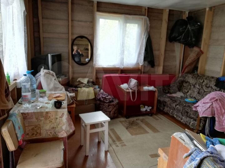 Дача 20 м² на участке 10 сот.