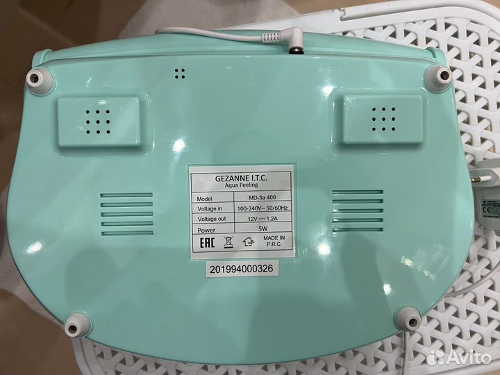 Аппарат Gezatone для вакуумной чистки лица