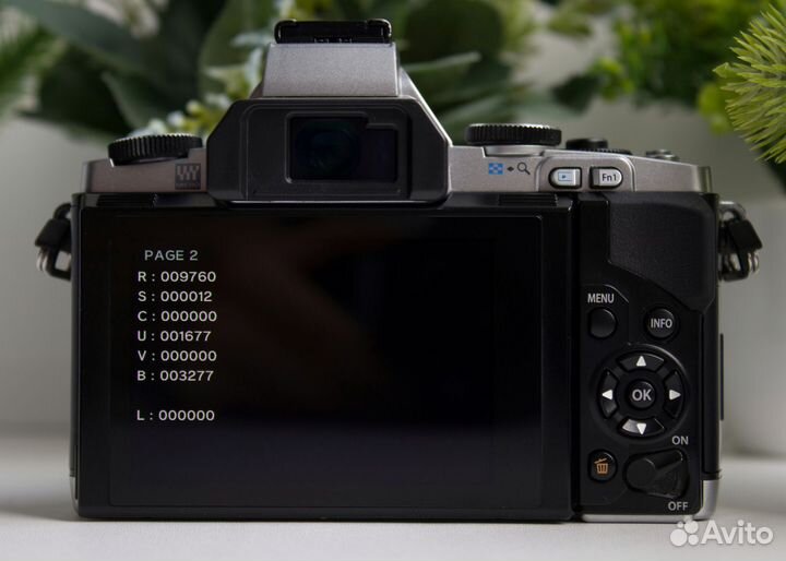 Olympus OM-D E-M5 Kit + Комплект