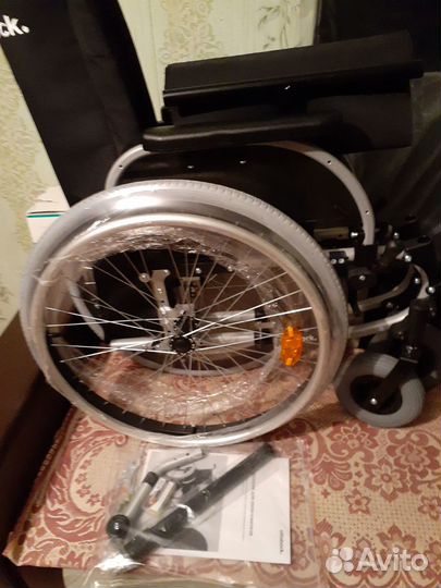 Кресло-коляска новая в упаковке