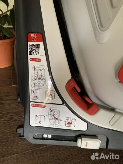 Автокресло Chicco Youniverse Jet Black