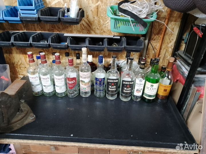 Бутылка с крышкой под винт
