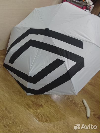 Продаю зонт женский фирмы Renault