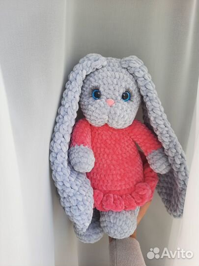 Вязаный заяц, зайчик