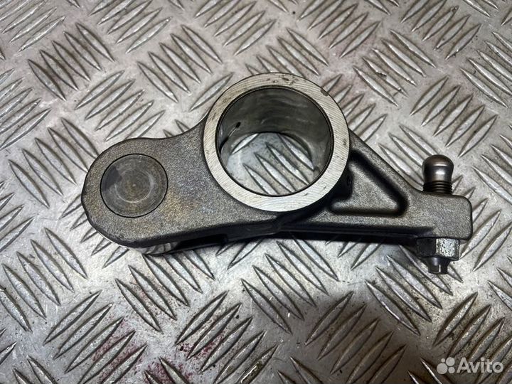 Коромысло клапанов Volvo Fh 2015