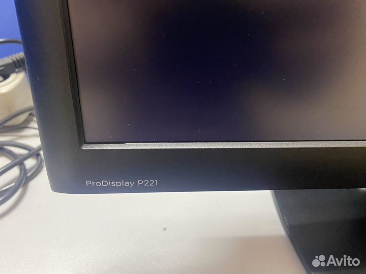 Монитор HP 22