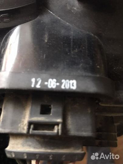 Задний правый фонарь на Фольксваген Caddy