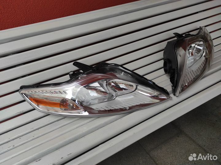 Фара левая и правая Ford Mondeo 2012