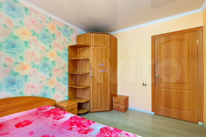 3-к. квартира, 70 м², 1/10 эт.