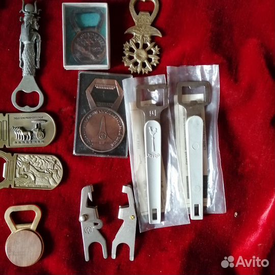 Коллекция открывалок 21 шт и 2 штопора