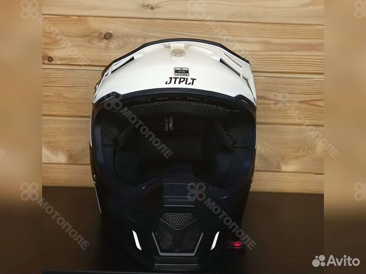 Шлем для гидроцикла JetPilot vault (белый)