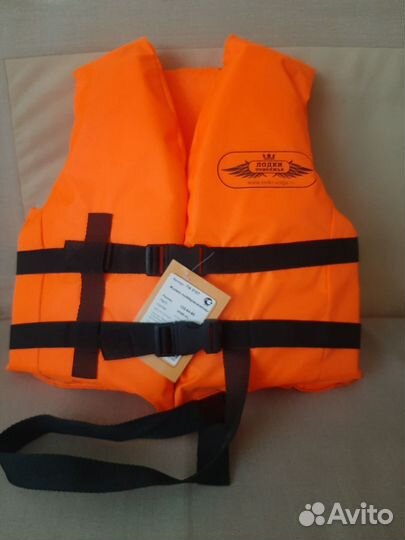 Детский спасательный жилет новый