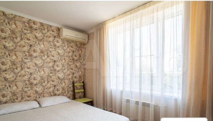 Комната 45 м² в 4-к., 1/3 эт.