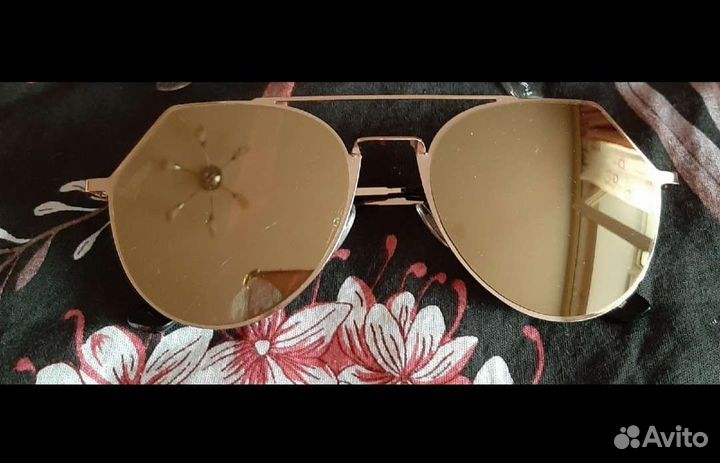 Солнцезащитные очки женские