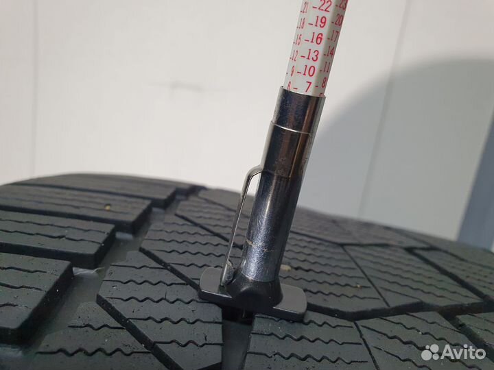 Continental ContiWinterContact TS 860S 305/35 R21 и 275/40 R21