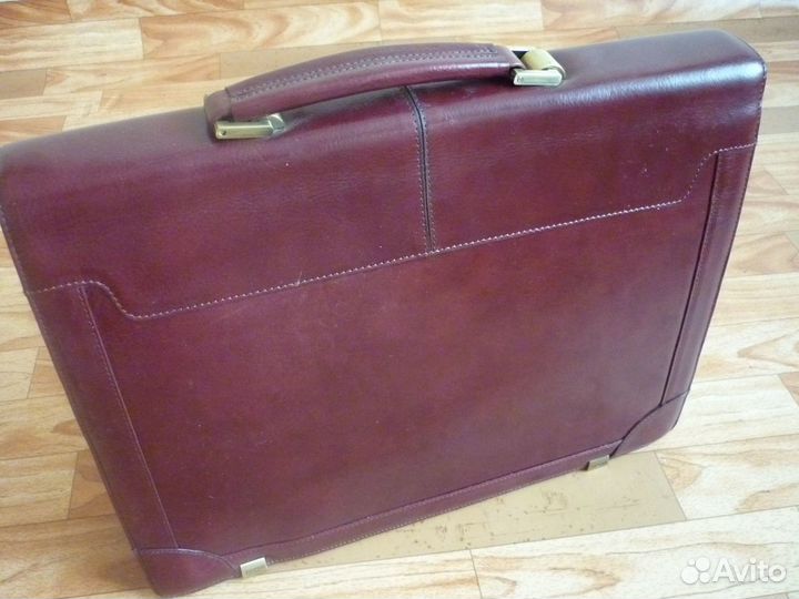 Мужской кожаный портфель новый