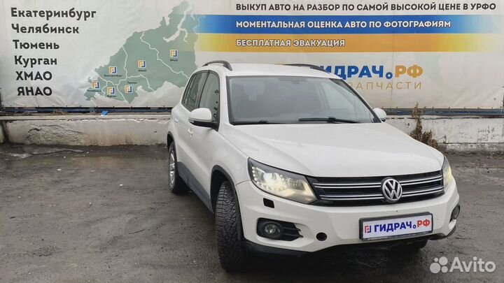 Рычаг передний нижний левый Volkswagen Tiguan (NF)