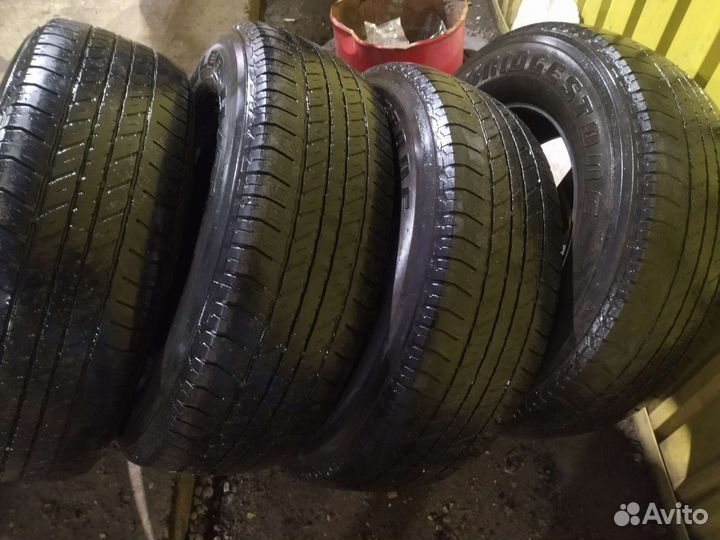 Bridgestone Dueler H/T 684II 265/65 R17