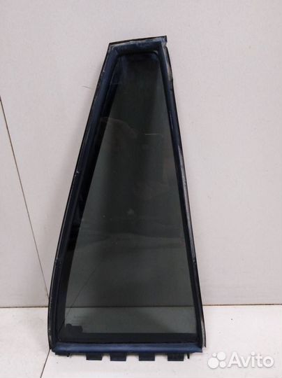 Стекло двери задней правой форточка Toyota Corolla