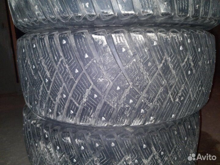 Goodyear UltraGrip Arctic 2 215/55 R17 94T