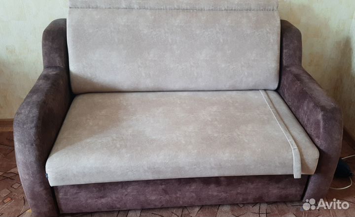 Продам диван в отличном состоянии