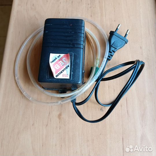 Компрессор для аквариума jebo 250