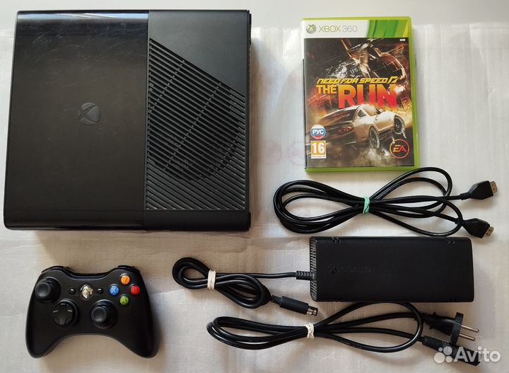 Xbox 360 Slim E 250GB Freeboot