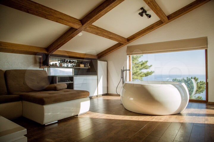 Дом 350 м² на участке 3 сот.