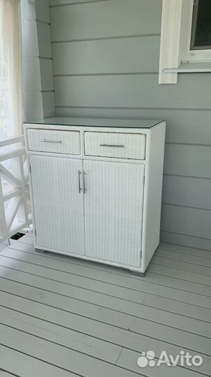 Комод из ротанга