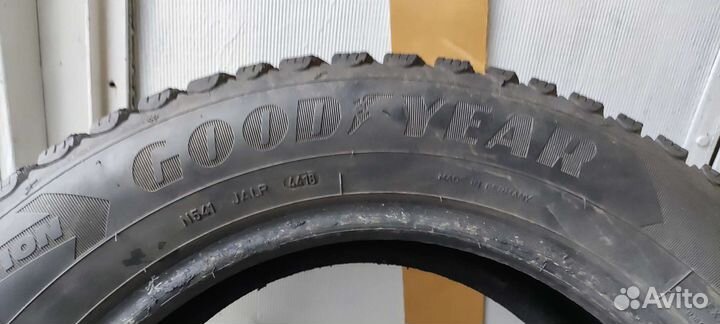Goodyear UltraGrip 225/60 R17