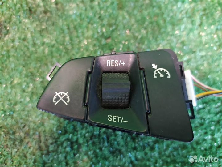 Переключатель круиз-контроля Opel Astra J 2010