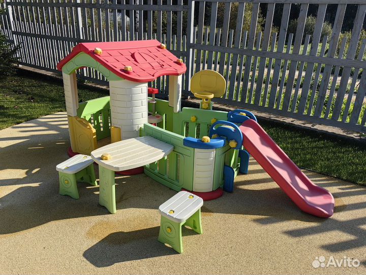 Игровой комплекс-домик со стульчиками Toy Monarch