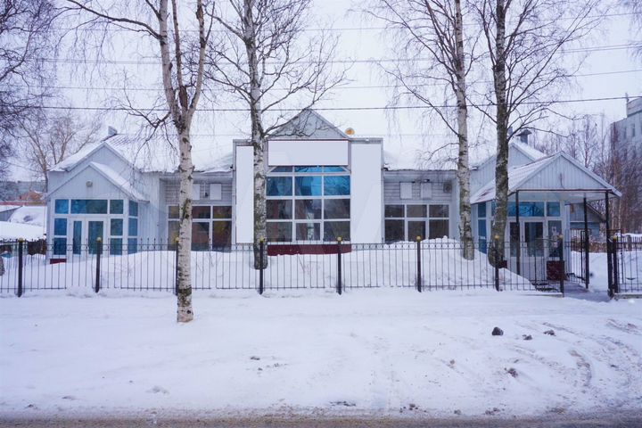 Продам помещение общественного питания, 311 м²