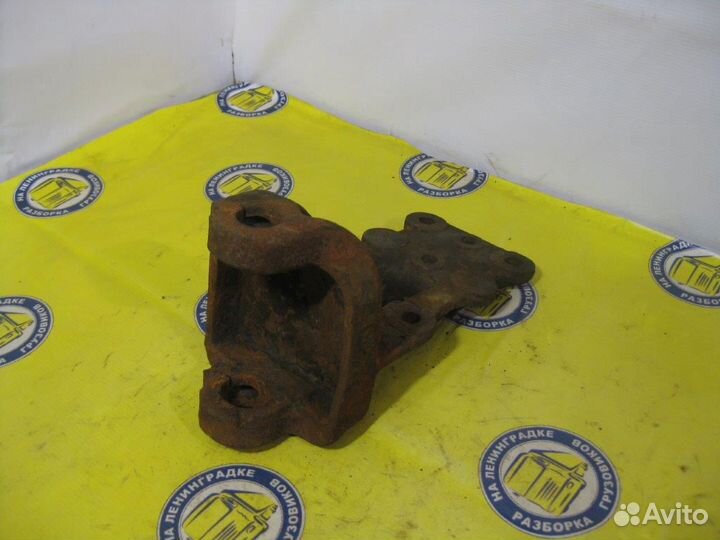 Кронштейн передней рессоры задний 1590744 volvo, F