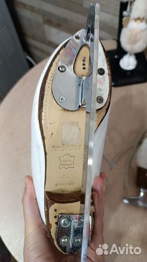 Коньки фигурные 235