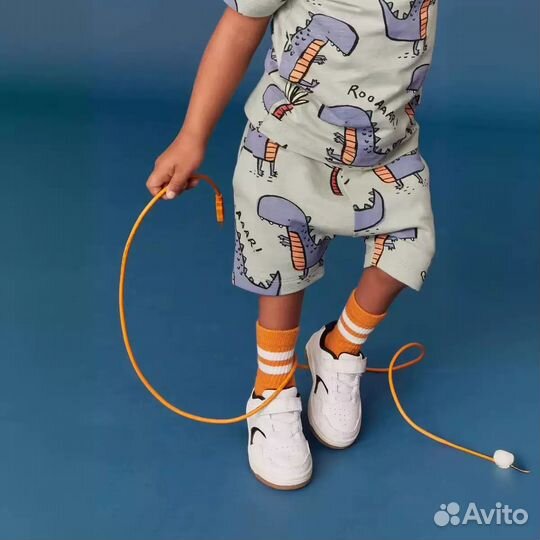 Костюм для мальчика для садика с динозаврами