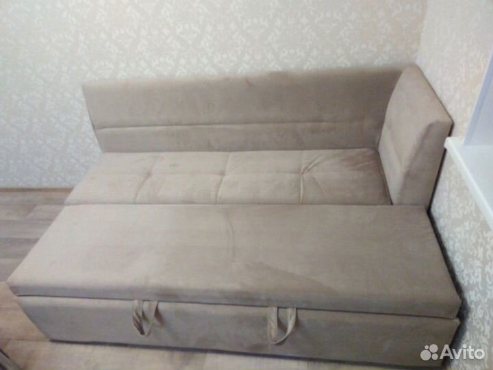 Диван кухонный