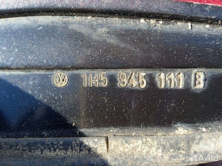 Фонарь задний Volkswagen Vento 1991 лев. (б/у)